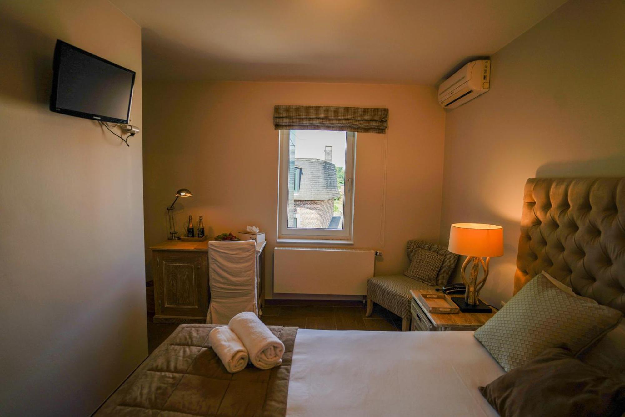 Hotel Au Comte De Mercy Oupeye Cameră foto